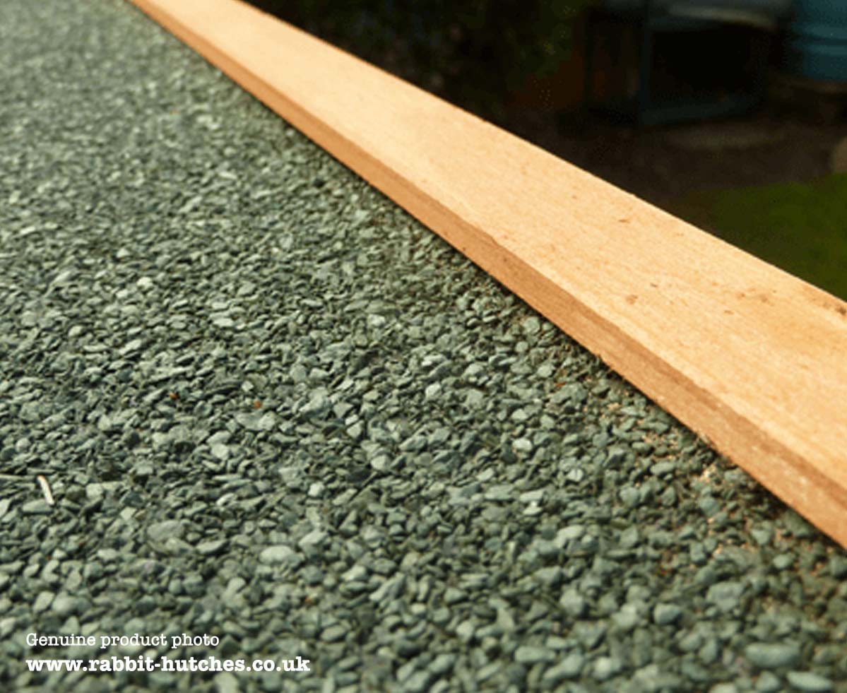 Lined felt hutch roof